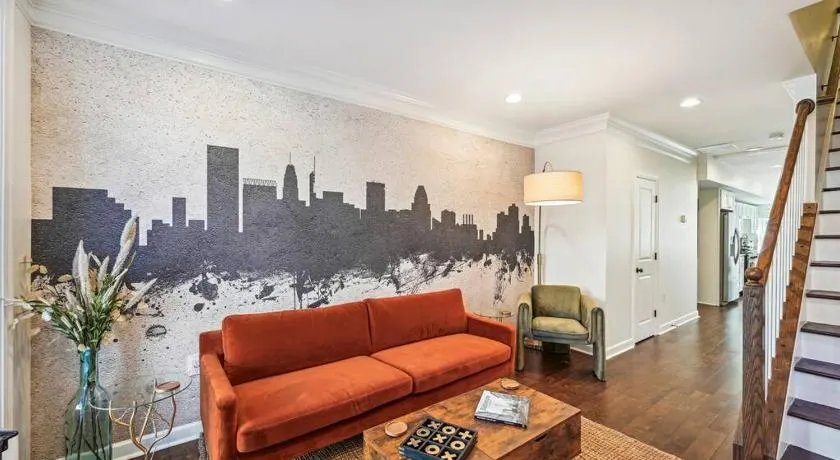 Federal Hill Luxury + City Charm - Image 1