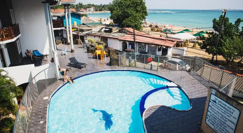 Hotel Neptune Bay unawatuna beach - Image 1