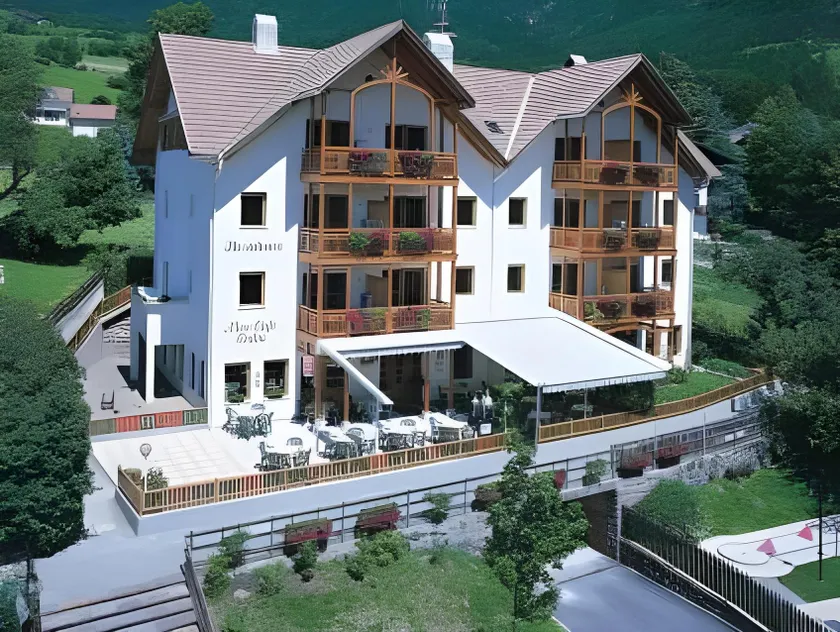 Residence Erika - Apartments, Breakfast & Sauna - Image 1