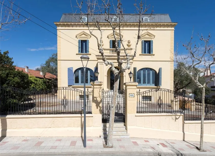 Casa Señorial Masnou a 10 minutos de la playa - Image 1