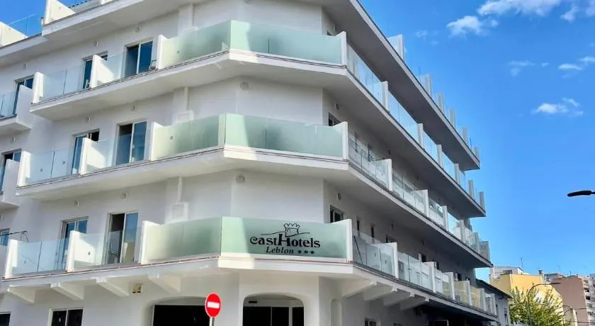 Casthotels Leblon - Image 1