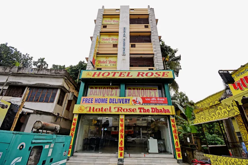 OYO Flagship 80647 Hotel Rose - Image 1