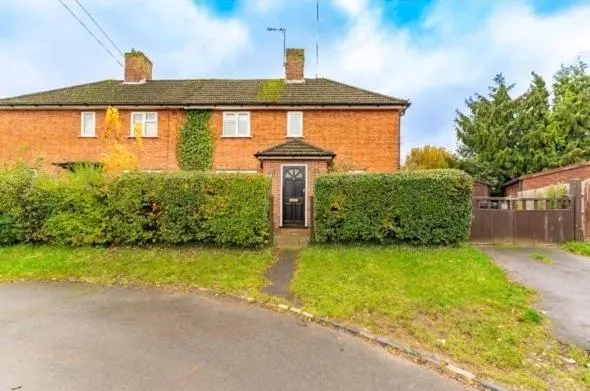 Luxury semidetached house - Image 1