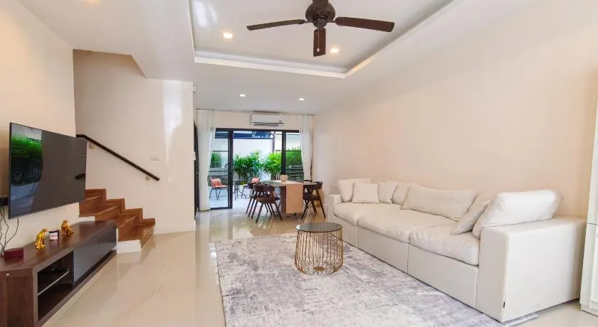 3br Townhouse Laguna Park - Image 1