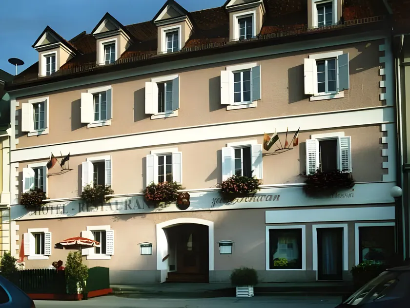 Hotel Restaurant zum Schwan - Image 1