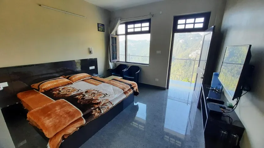 FORTUNE HEIGHTS HOMESTAY- Best Forest view & Peaceful surrounding - Image 1