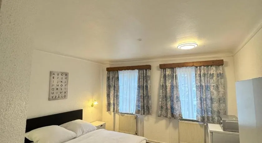 Landhotel Waldschänke - Image 1