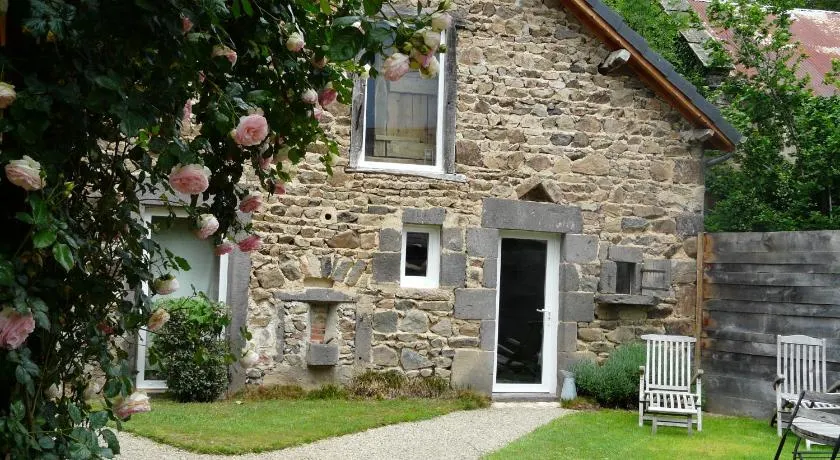 Suites de Campagne Les Eydieux, petits déjeuners inclus - Image 1