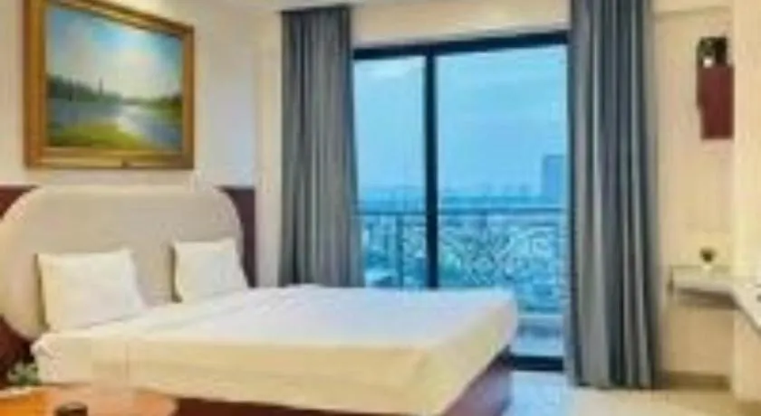 Hotel Four Season - Gomtinagar - Lucknow - Image 1