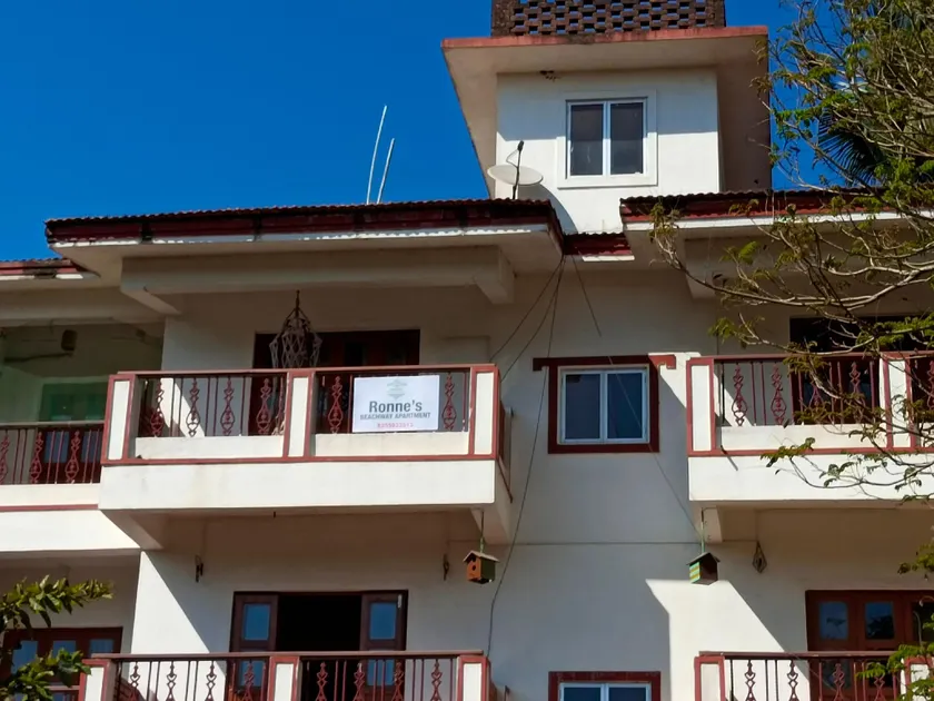 Ronne's Beachway 2BHK Apartment - Image 1