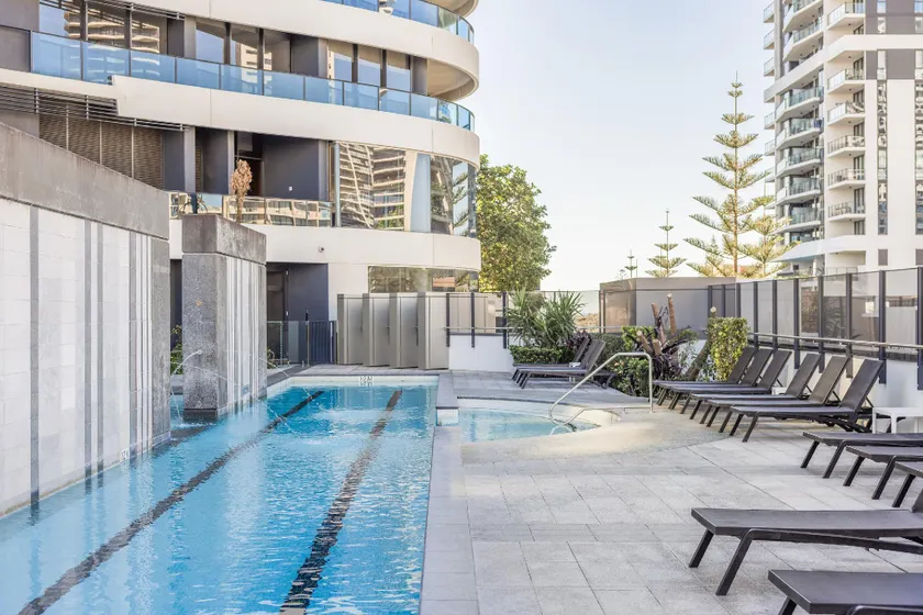 Peppers Broadbeach - Image 1
