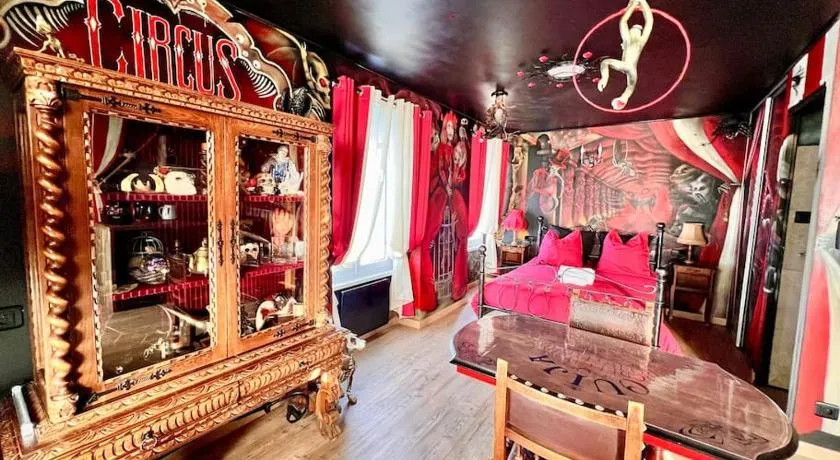 Le Cirque Ensorcelé - Le Studio Maudit & Cosy - Image 1