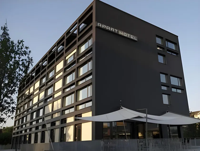 HOTEL APART - Welcoming l Urban Feel l Design - Image 1