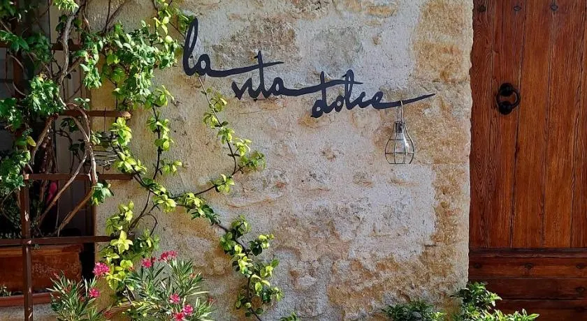 La Vita Dolce Luberon - Image 1