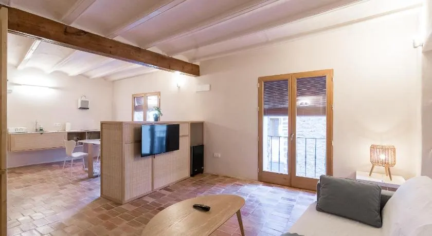 Casa Montesa - Image 1