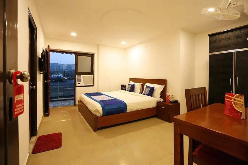 Hotel Global Star - Image 1
