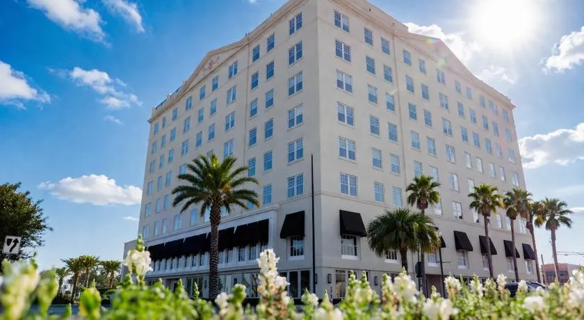The Markham Hotel  - Image 1