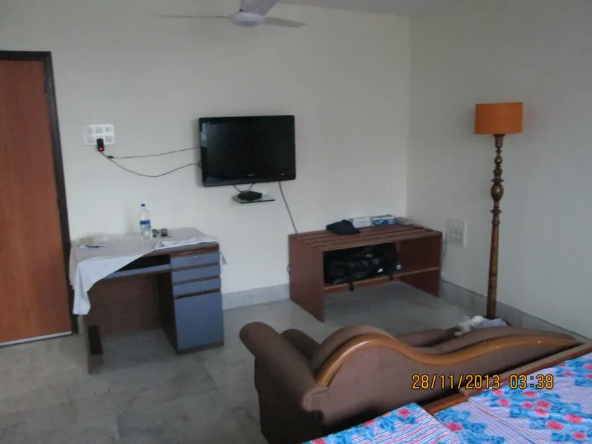 Service Apartments, Park Street, Calcutta - Image 1