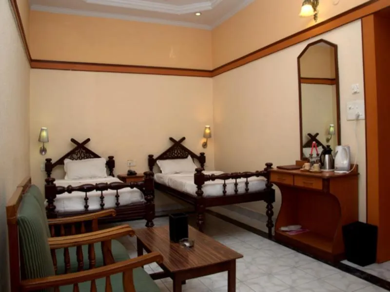 Pallavi International Hotel - Image 1