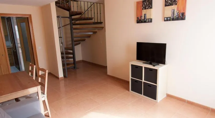 Apartamentos Río Guadalaviar - Image 1