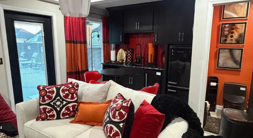 Modern Luxury NYC-Style Tiny House Resort Oasis - Image 1