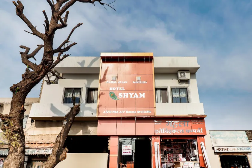 OYO 66846 Hotel Shyam - Image 1