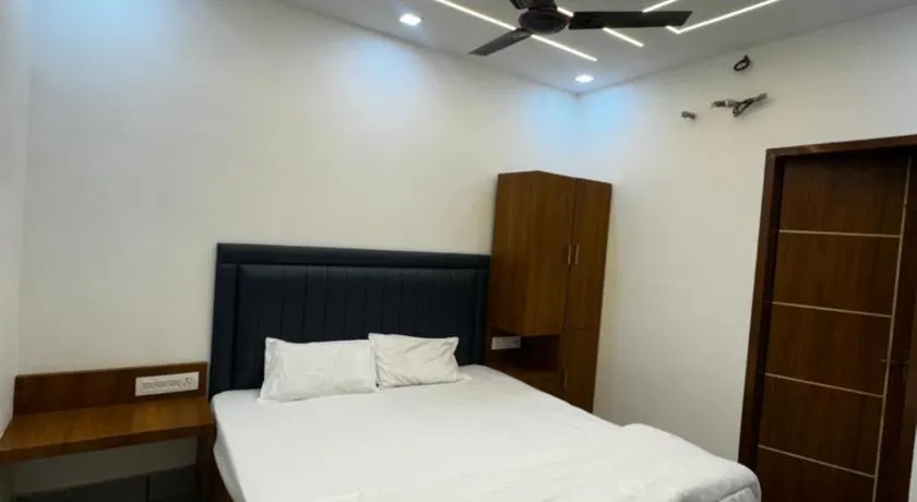 Hotel HB Grand - Image 1