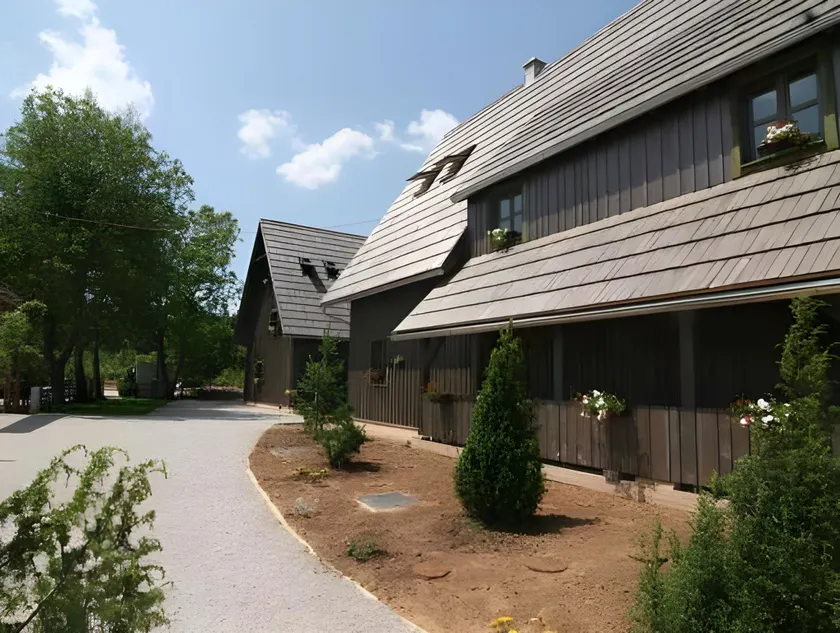Ethno Houses Plitvice Lakes Hotel - Image 1
