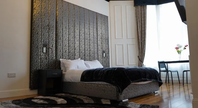 Novana Aparthotel - Image 1