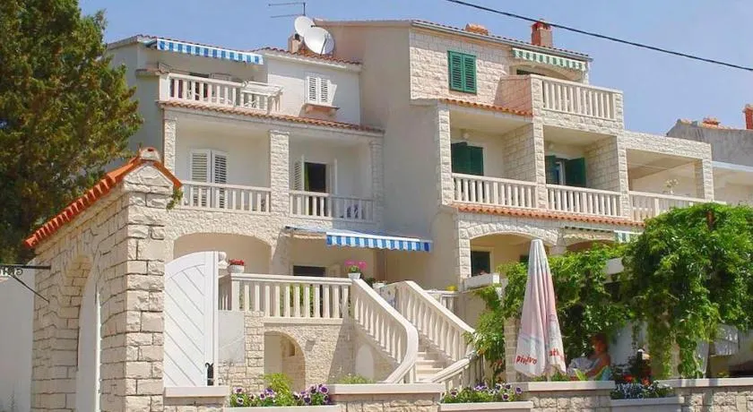 Guest House Meri - Image 1