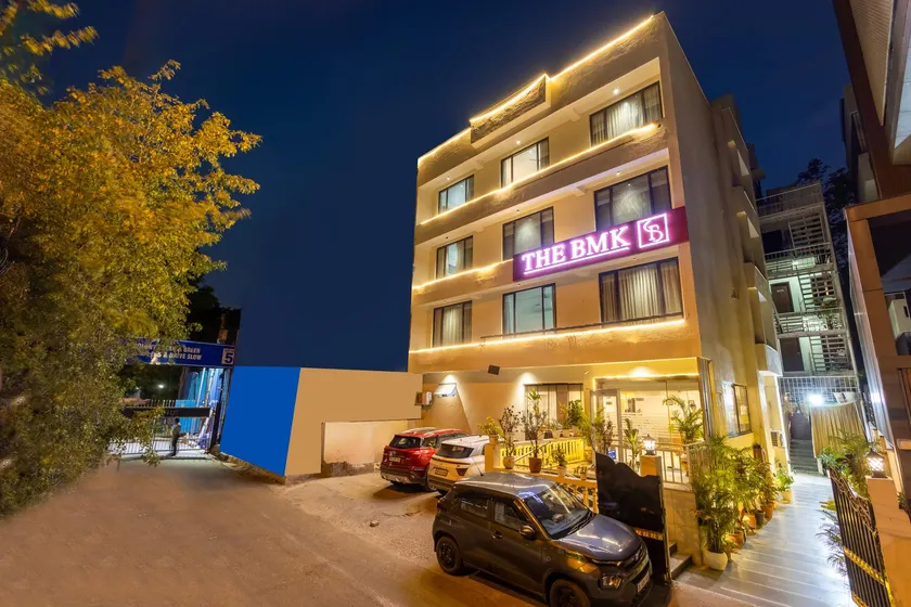 Foxoso The BMK Hotel - Image 1