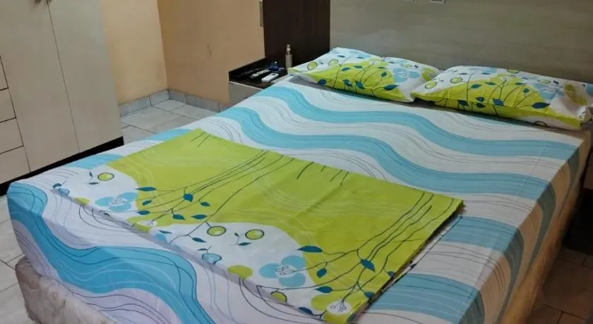Habitación en casa zona Asunción - Image 1