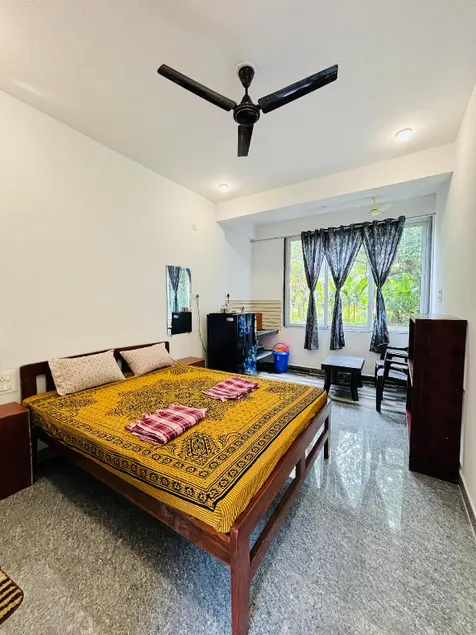 Mukund Sadan Guest House R-4 - Image 1