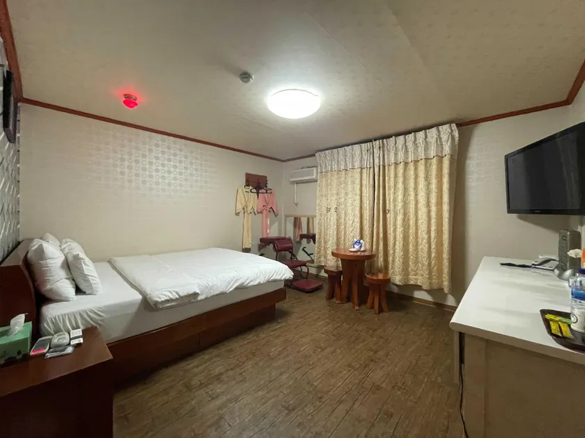 Cheongju Royal Motel - Image 1
