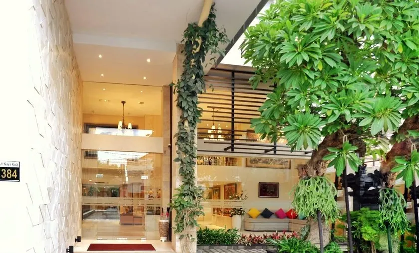 Saris Hotel Kuta - Image 1