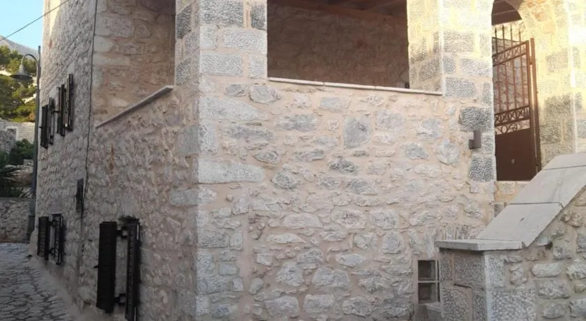 Stonehouse in Mani Penisula - Image 1
