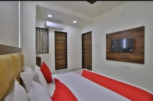 Hotel Kailash - Image 1