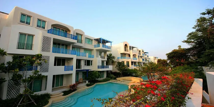 Chelona Scenery Grand Family Two Bedroom Pool View - Image 1