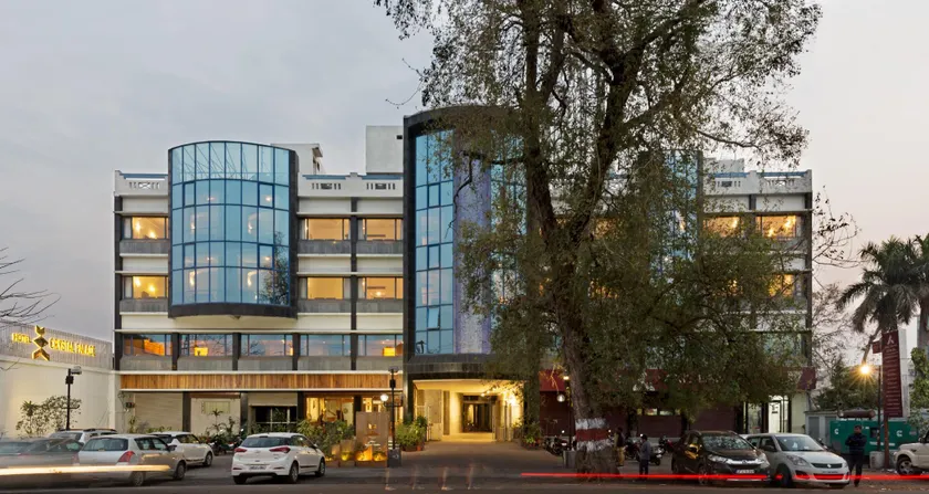 Hotel Crystal Palace - Image 1