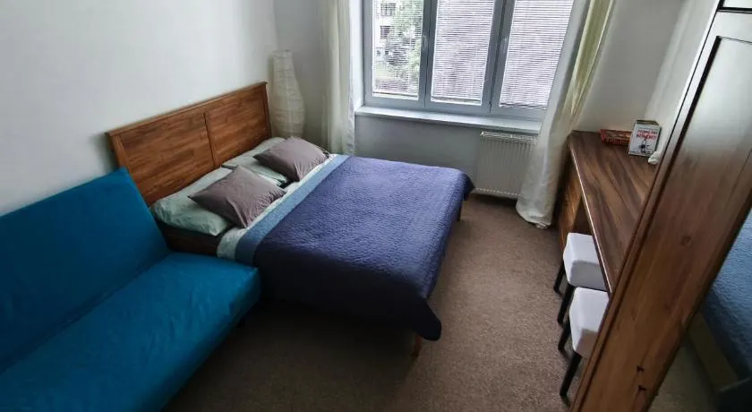ROOM IN TREBON - Image 1