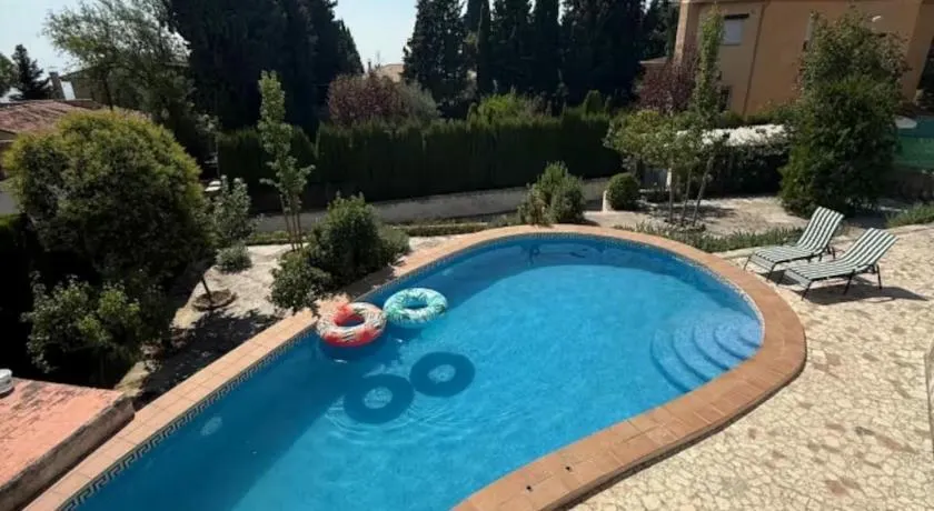 Villa Rural con Piscina y Terraza con Vistas a la Sierra - Image 1