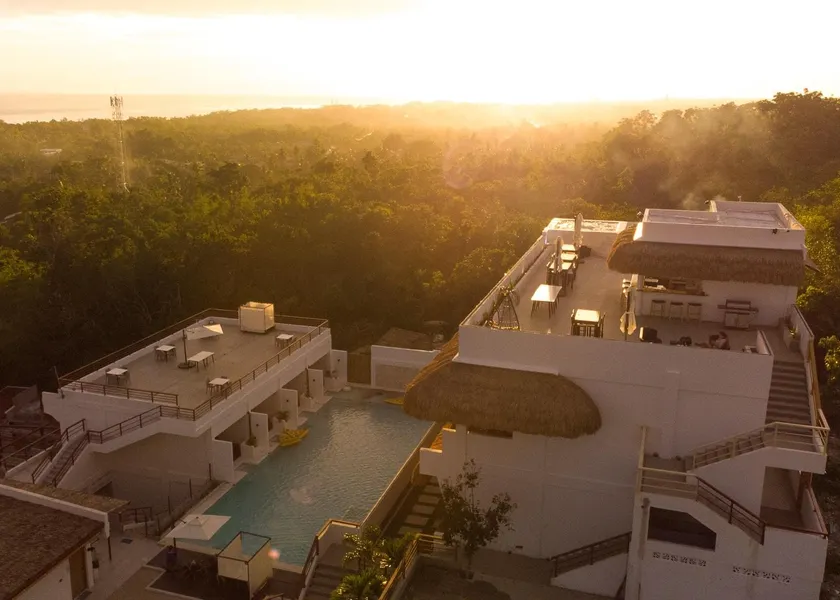 Bohol Coastal View Hotel - Image 1