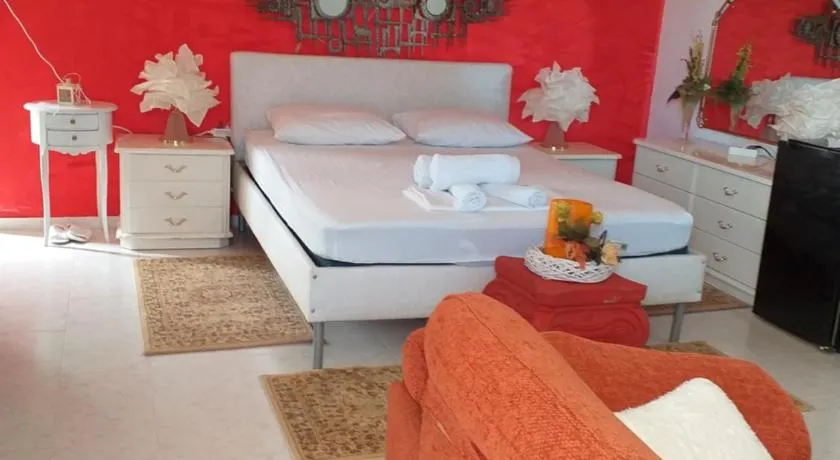 Roulas Cozy Apartments - Image 1