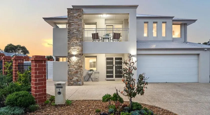 Spacious Stay near Karrinyup - Image 1