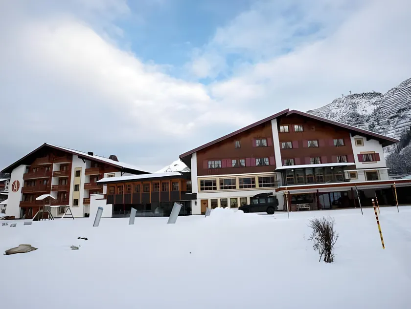 Hotel Austria - Image 1