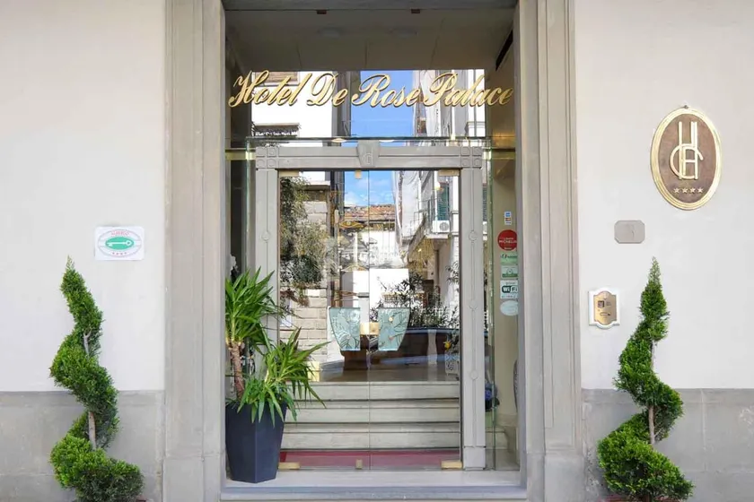 c-hotels De Rose Hotel - Image 1