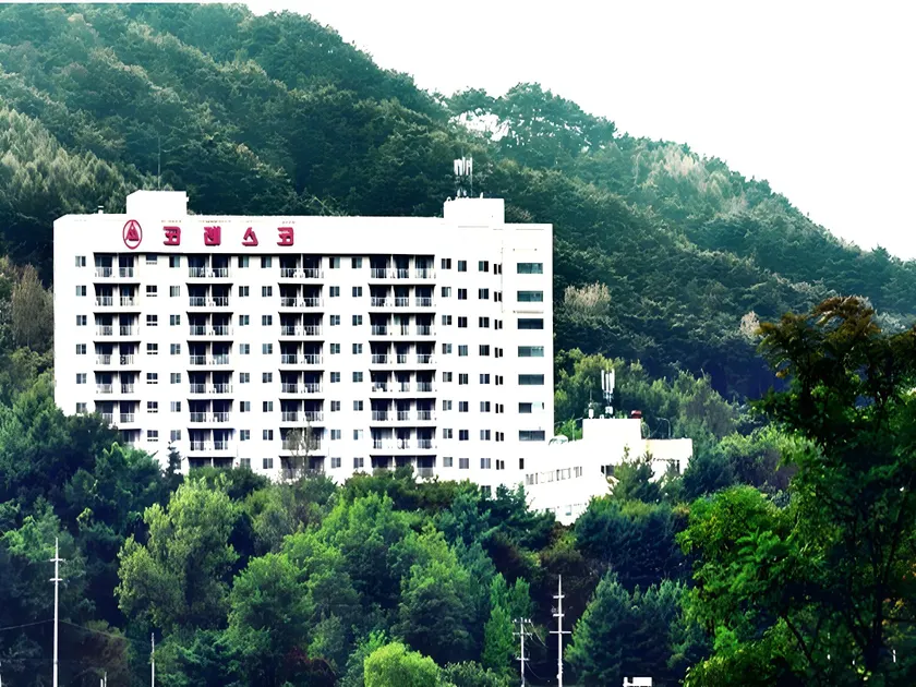 Koresco Chiak Mountain Condominium - Image 1