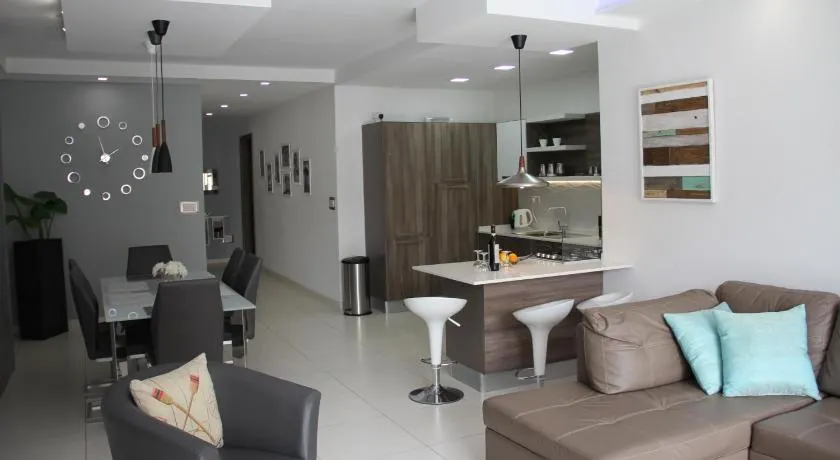 Marsascala Interlace Apartment with free parking - Image 1