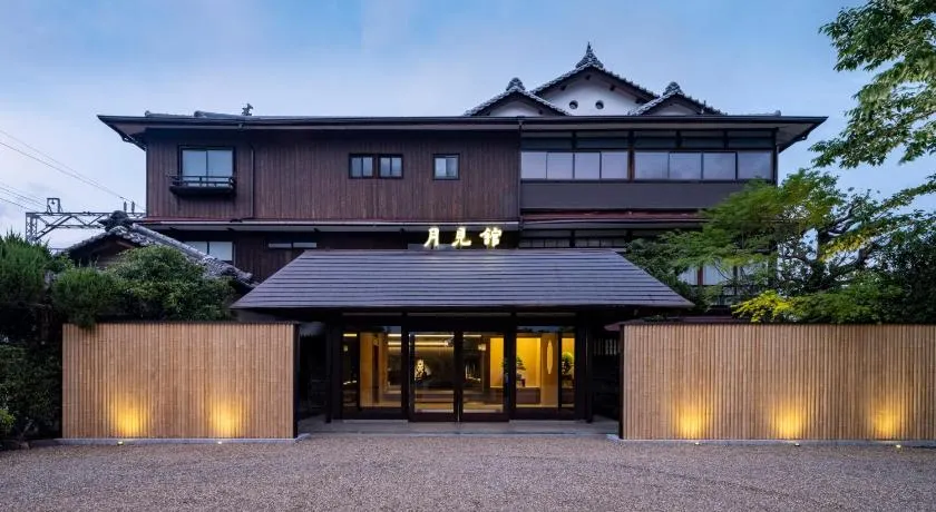 Momoyama Onsen Tsukimikan - Image 1
