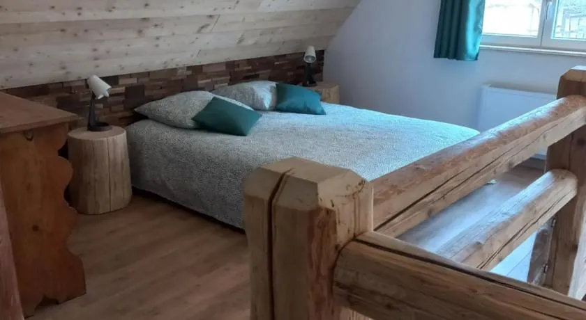 Gîte de l'Abbatiale,3 étoiles, dans une grange du XVIIIème ,1 à 6 personnes - Image 1